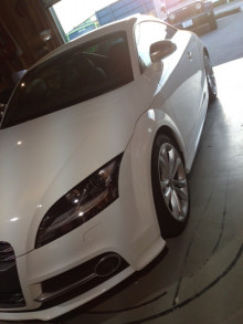 AUDI TTSにセキュリティ、ドライブカメラ、リアカメラ~!!!