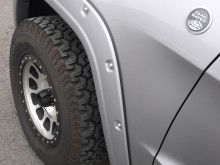 2014グランドチェロキーにオーバーフェンダー!!