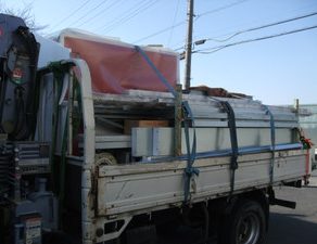 ペイントブース土台組立！！