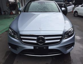 メルセデスベンツＥ220ｄ　ＧＬＣ　コーティング作業とフロントクリアフィルム施工　ＣＬＡ　コーティング作業