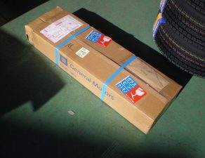 メルセデス部品　スバル部品　インプレッサペイント準備　ラングラー組みつけ