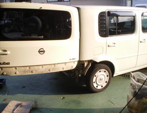 ｷｭｰﾌﾞバンパー交換　ﾊﾟﾄﾘｵｯﾄｶﾞﾗｽｺｰﾃｨﾝｸﾞ施工　ラッシュ事故車　メルセデス磨き　モコﾄﾞｱペイント　スマートﾊﾟｰﾂ入庫　