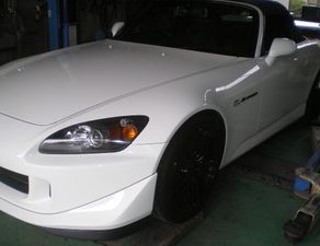 S２０００・触媒交換　ランクル・入庫　カローラ・入庫
