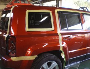 パトリ・磨き　プラド・塗装、組付　アルファード・入庫　