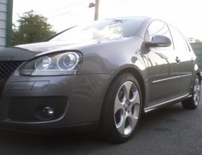 ゴルフ・入庫　モコ・部品塗装　パトリオット・入庫　グラチェロ・サフ、色合わせ