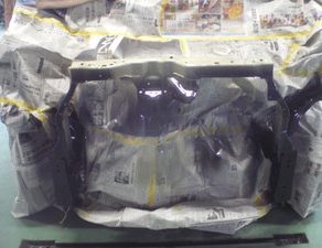 モコ・エンジンルーム塗装、組付　グラチェロ・塗装　ラングラー･車検　フィット・入庫