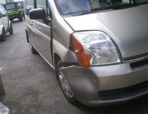 モビリオ・入庫　アルファード・完成　ミラ・入庫　モコ・完成