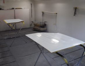 ラングラー・ルーフパネル塗装 ハイエース・バックドア塗装 BMW車検・納車