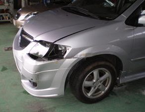 マツダＭＰＶ　板金