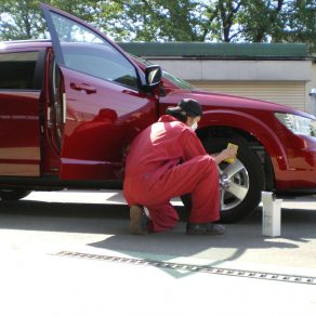 ダッジＪＣ納車　ニッサンノート　メルセデスＥ320ワゴン