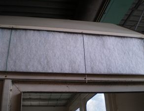 塗装ブース・清掃　アウディー・入庫　ラングラー・ルーフ　パトリオット・入庫　ヴィッツ・色合わせ