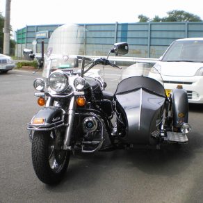 ハーレーデイビッドソン　ミラ　メルセデスベンツＥ430