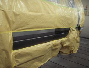 ビッグホーン・塗装　ラングラー・入庫　ベンツC300・入庫　