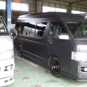 ﾄﾖﾀハイエース車検　古タイヤ回収