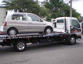 ミニカ板金　メルセデスＥ400テールレンズ　ｸﾞﾗﾝﾄﾞﾎﾞｲｼﾞｬｰパーツペイント