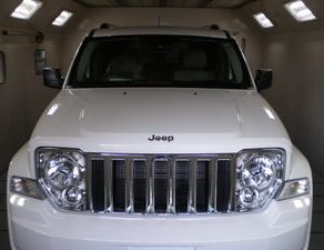 ジープラングラーガラスコート施工 プレサージュ板金