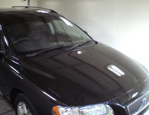 ボルボＶ70フードペイント　ハリアータイヤ交換　工場大掃除