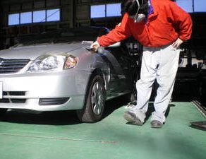 ｶﾛｰﾗ1Ｅ7色あわせ　ミニカトッポ車検整備　ハイエースフロントガラス