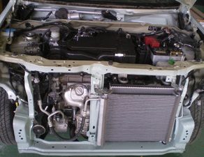 ラパン・エンジンルーム組付　X5・バンパー加工　