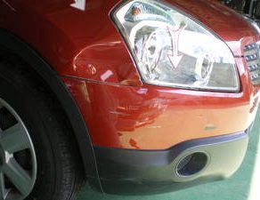 デュアリス板金　２０インチホイル組み換え　グランドチェロキーガラスコート　エルグランド