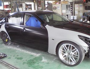 スカイライン・仮合わせ　USシビック・シール交換完成　BMW・入庫　ケイ・バンパー完成　フィット・入庫　廃タイヤ・回収