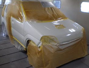 ケイワークスペイント　エブリィバックドア　アウディＱ5サス交換　