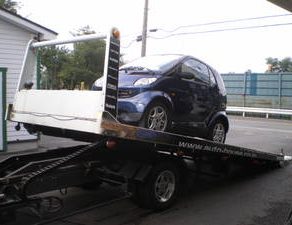 スマート入庫　ハイエース板金　インプレッサエアロ　ＭＲワゴン板金　フィット板金