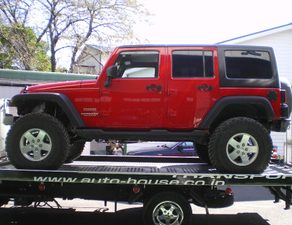 赤ラングラー入庫　300C入庫　BMW部品入庫　ﾊﾟﾄﾘｵｯﾄ色合わせ　白ラングラー入庫　セレナ完成間近