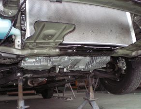 ｲﾝｻｲﾄ板金塗装　ワゴンR車検　エルグランド　キャリパー装着　事故車ラングラー入庫　ミッショントラブル三菱i　