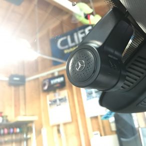 メルセデスベンツ純正ドライブレコーダー取付!!