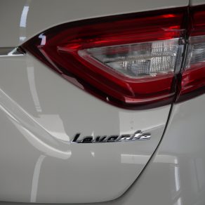 マセラティ　レヴァンテ　ボディガラスコーティング　ホイールコーティング