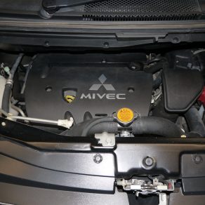 三菱　デリカD5　キングベールコーティング　ホイールコート　ルームクリーニング