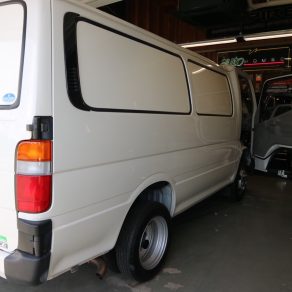 現金輸送車にセキュリティ、ドライブレコーダー、ナビ、リアカメラ取付!!