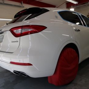 マセラティ レヴァンテにKING VEILプラスコーティング＆断熱フィルム施工!!