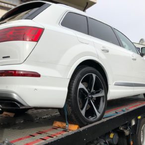 アウディQ7リモートエンジンスターター取付!!