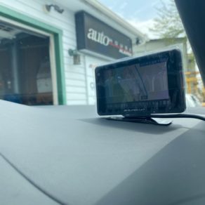 カイエンターボにレーザーレーダー探知機＆前後ドライブレコーダー取付！！