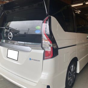 セレナEパワー後期にアルパインナビゲーション＋リアビジョン取付！！