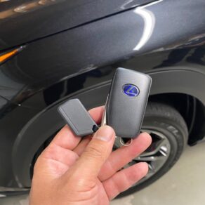 レクサスNX300hにセキュリティ&ドライブレコーダー他取付!!