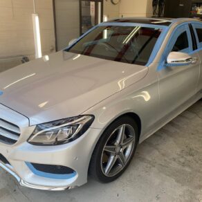 本日は、メルセデスベンツ  C200 施工〜❗️