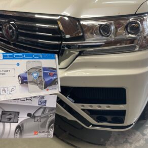 ランクル２００にセキュリティ施工！！