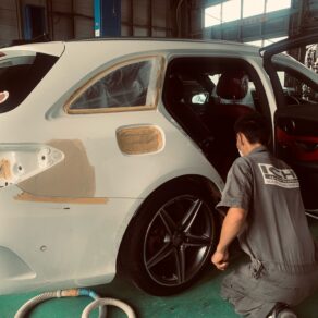 Mercedes　Benz　Cクラス　板金修理　