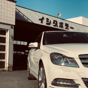 Mercedes　Benz　C200　板金修理
