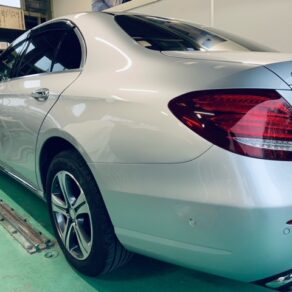 Mercedes　Benz　E200　板金修理