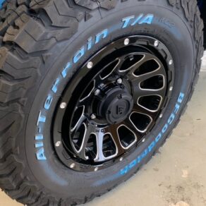 スズキ　ジムニー　シエラ　ご納車準備!!