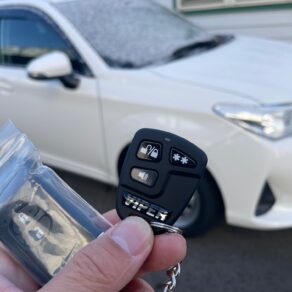 カローラフィールダーにVIPERセキュリティ&アルファードにデジタルイモビライザー施工！！