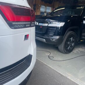 ハイラックス＆プラド＆ランドクルーザー300GR-Sにセキュリティ施工！！