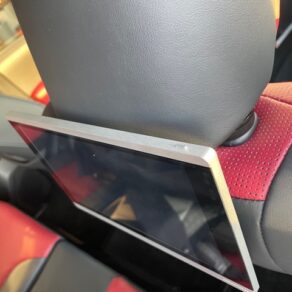 【動画付】ランドクルーザー300にリアモニター取付！！