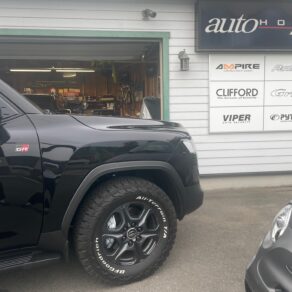 ランクル300、ランクル200、プラドにデジタルセキュリティ施工！！