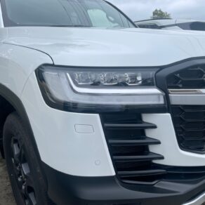 ランクル300にデジタルインナーミラー（アルパイン）取付～