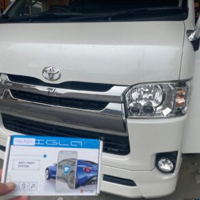 プラド、ハイエースにセキュリティ取付！！